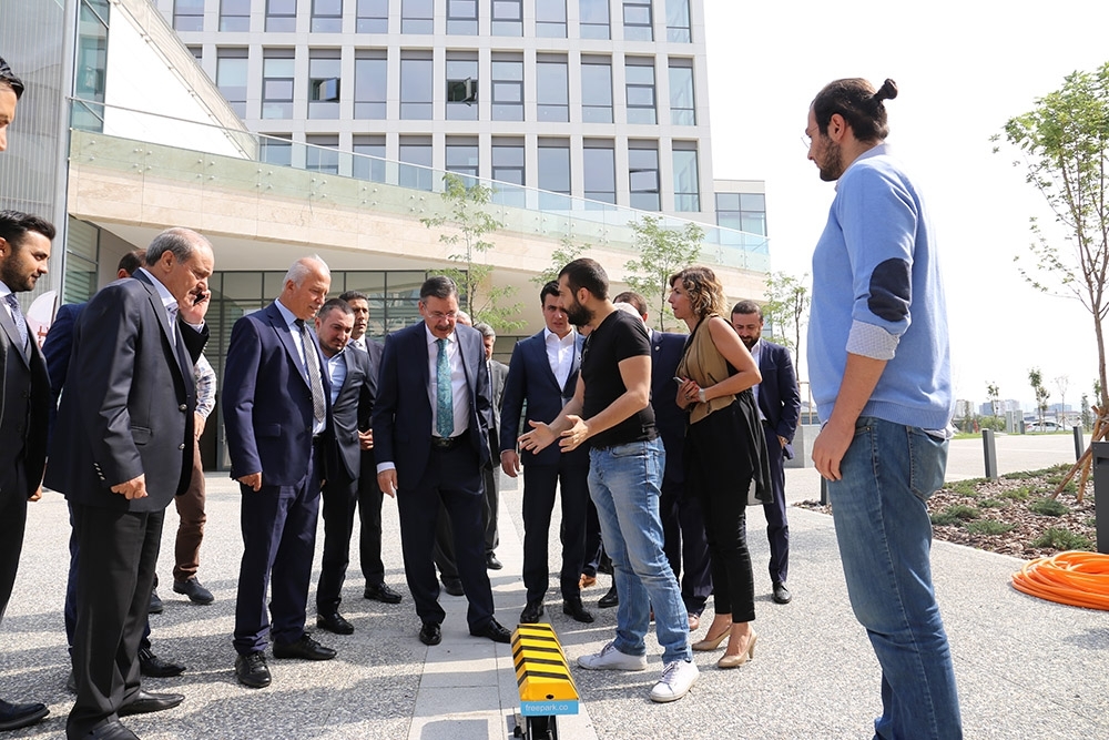 Ankara Büyükşehir Belediye Başkanı Sayın Melih Gökçek 29.09.2017 tarihinde bölgemizi ziyaret etti. Teknopark Ankara Yönetim Kurulu Başkanı Hasan Gültekin